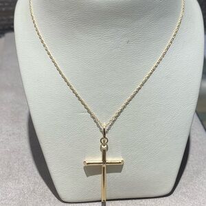 Elegant 14k Gold Cross Pendant Necklace